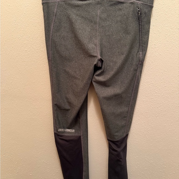 Under Armour Charcoal Performance Leggings - Picture 2 of 4
